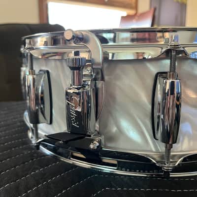 Gretsch Catalina Club 14"x5" Snare Drum - White Satin Flame! image 3
