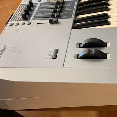 Yamaha Motif ES6 Music Production Synthesizer image 5