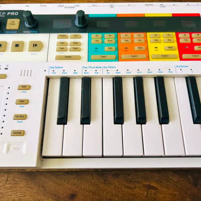 Arturia KeyStep Pro 37-Key MIDI Controller 2020 - Present - White image 4