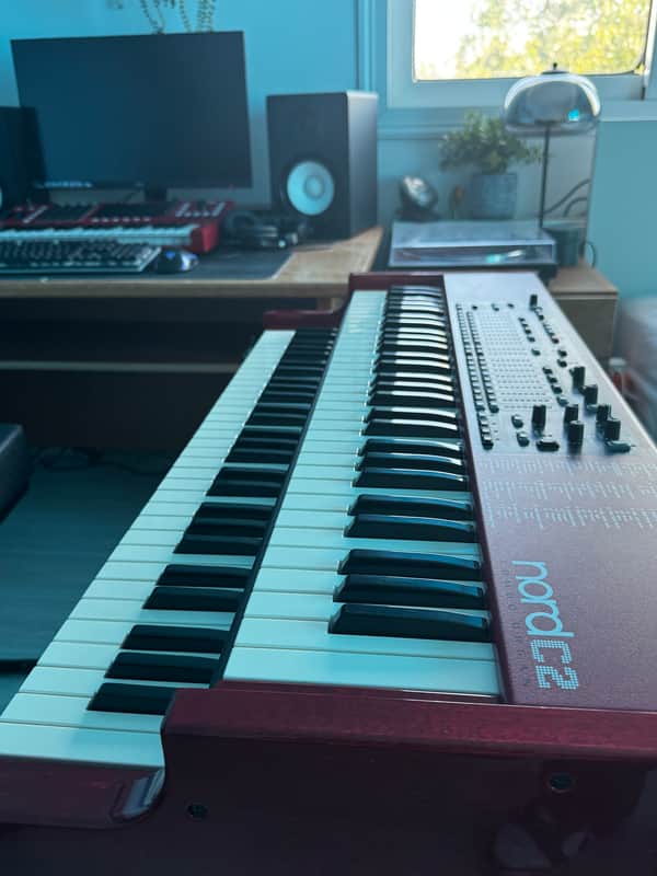 Nord Organ C2 image 1