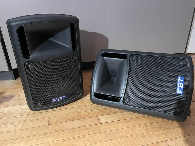FBT MaxX 2a 10" 250W Powered Monitors / PA Speakers (Pair) with Custom Padded Covers & Balanced Cables - Excellent Condition image 1