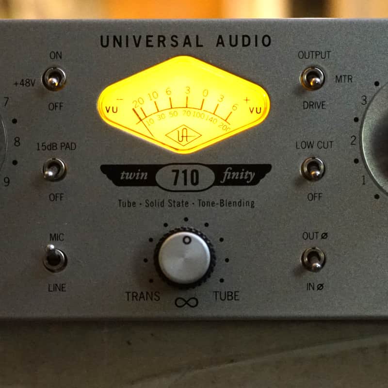 2010-2022 Universal Audio 710 Twin-Finity Preamp Silver