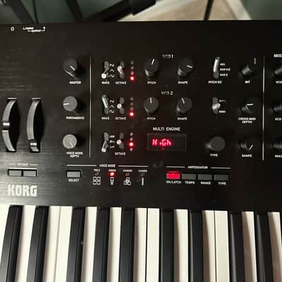 Korg Prologue 8 Polyphonic 49-Key 8-Voice Analog Synthesizer 2018 - Present - Black/Wood image 4