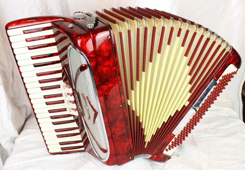 8161 - Candied Apple Candido Piano Accordion LM 41 120 image 1