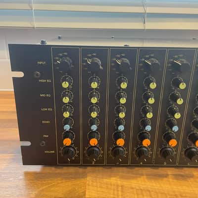 Yamaha M406 Professional Series 6-Channel Rackmount Mixer 1980s - Black