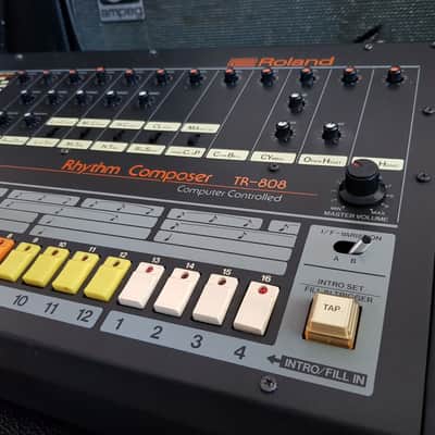 Roland TR-808 Rhythm Composer 1982 very good condition image 6