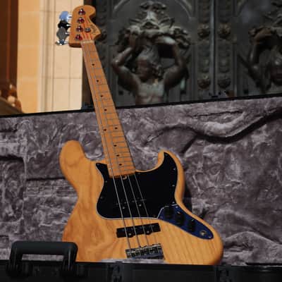 Fender American Professional Jazz Bass® | 2018 image 8