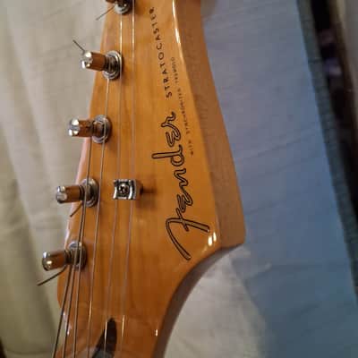 Fender Stratocaster 2019 - Red image 4