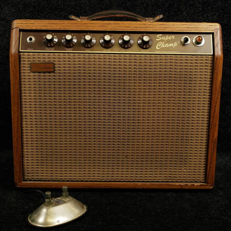 Fender	Super Champ Deluxe 18-Watt 1x10" Guitar Combo	1982 - 1985 image 1