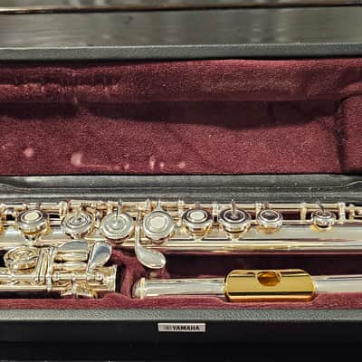 Yamaha YFL-372 Intermediate Flute with C-Footjoint 2010s - Silver-Plated, Open hole with removable plugs, gold plated silverhead 925 mouthpiece image 5