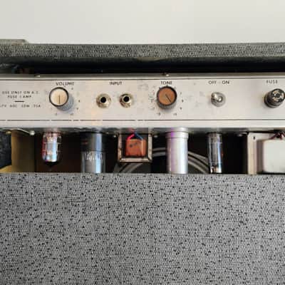 Silvertone Model 1481 - 5-Watt 1x8 Guitar Combo - 1963 - 1968 - Diamond Cut Speaker Hole - Gray Leatherette - Local Pickup Only image 16