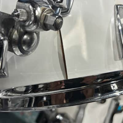 Ludwig Late 1970s Classic Maple Drum Set 22", 16", 13", 12", 10", White Cortex image 3
