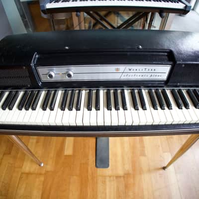Wurlitzer 200A 64-Key Electric Piano 1974 - 1983 - Black image 11