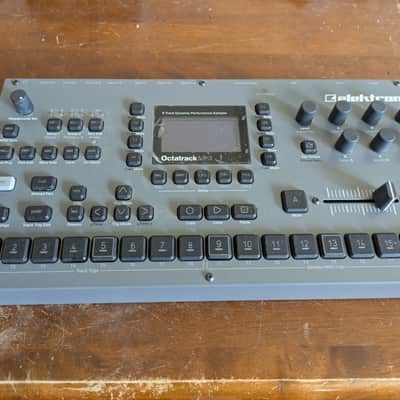 Elektron Octatrack MkII 8-Track Sampler w/ Vintage Drum Machine Samples image 9