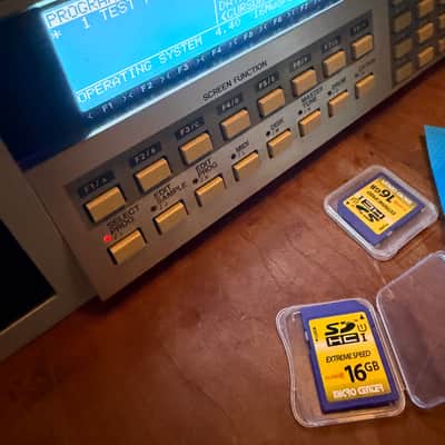 Immaculate AKAI S1000 MIDI Stereo Digital Sampler w 32MB RAM Maxed, Factory Level 4M Mod, New PSU, ZuluSCSI 2026 USB-C, 20x16GB SD cards, Analog & Digital synth/drum libraries, Original Box, English & Japanese Manuals - (1989) image 2