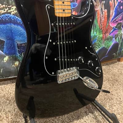 Fender Stratocaster 2002 - Black image 1