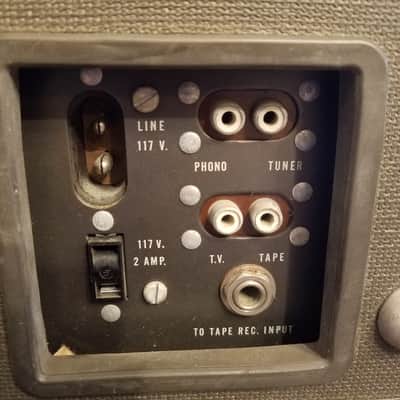 Ampex All original mono PP 6V6 tube combo amp A-692 10 Watt JBL AlNiCo 8" speaker guitar suitcase 1960s image 2