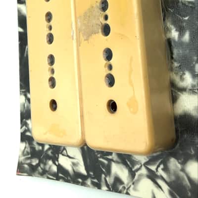 Allparts NOS P-90 Soapbar Pickup Covers Set for Les Paul Special Creme Cream 19?? image 2