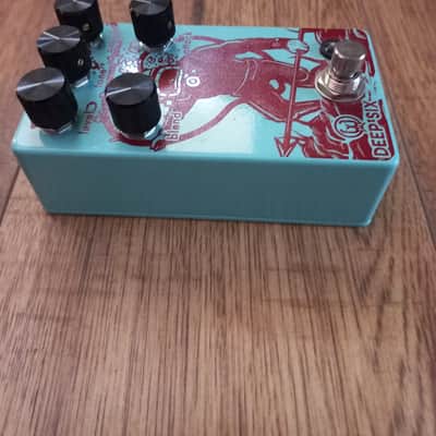 Walrus Audio Deep Six Compressor V3 2018 - 2021 - Blue / Red Diver image 4