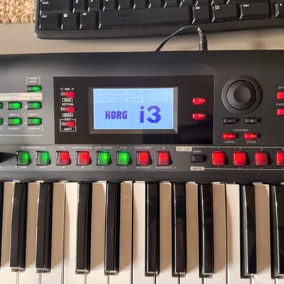 Mint Condition Korg i3-MB 61-Key Music Workstation 2018 - Present - Matte Black