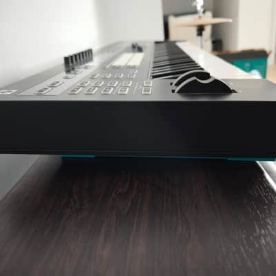 Novation ReMOTE 61 SL MKIII MIDI Controller 2018 - Present - Black image 4