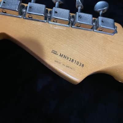 Fender Classic series ‘50s Stratocaster 1999 - Two tone burst w/ HSC image 7