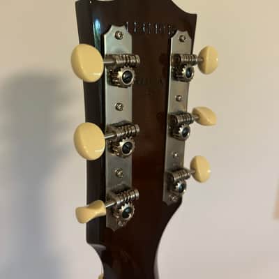 Gibson Brad Paisley J-45 2010 - 2013 - Cherry Sunburst image 17