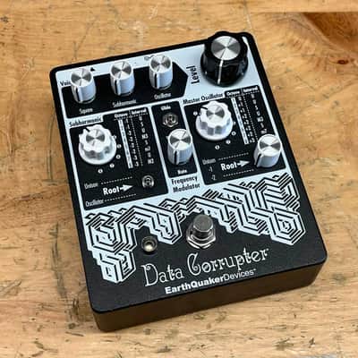 EarthQuaker Devices Data Corrupter Modulated Monophonic