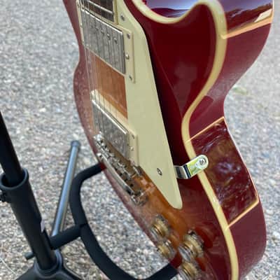Epiphone Les Paul Standard 60s Figured Top 2024 - Heritage Cherry Sunburst image 3
