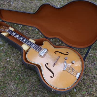 Harmony H65 Archtop 1959 Natural w/Case image 10
