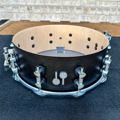 Sonor SQ2 Medium Maple 5.5x14” snare drum 2022 - Dark Roots Satin image 2