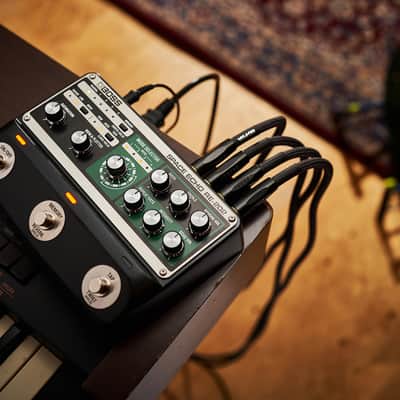 Boss RE-202 Space Echo Guitar Effects Pedal image 5