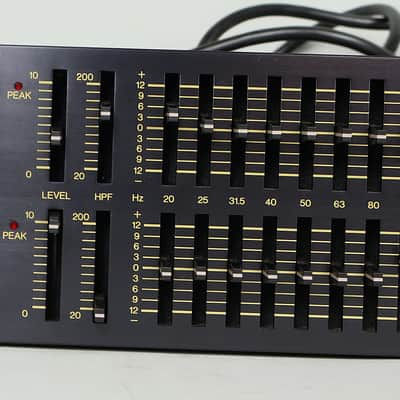 Yamaha Graphic Equalizer Model Q2031 Rack Mountable