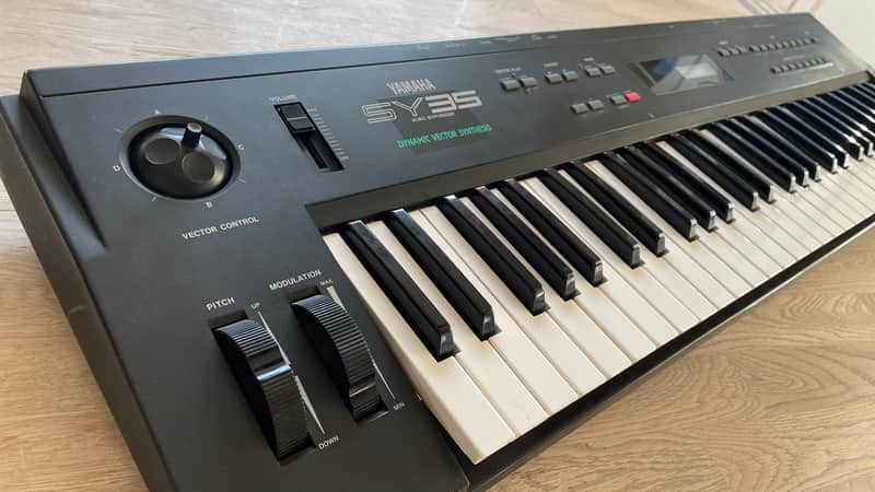 Yamaha SY35