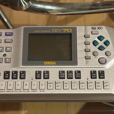 Yamaha QY70 Sequencer