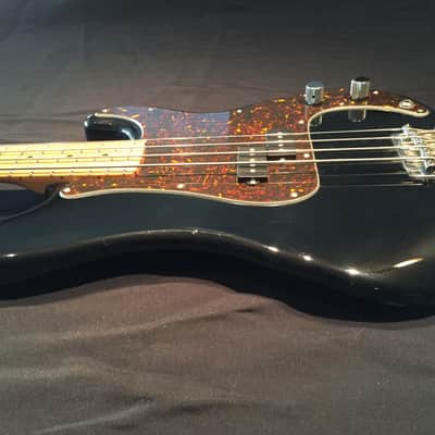 Fender Precision 1983 Black With Hardshell Case image 3