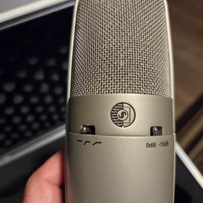 Shure KSM32 / SL Medium Diaphragm Cardioid Condenser Microphone 1998 - Present - Champagne image 8