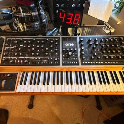 Moog One 8-Voice 61-Key Polyphonic Analog Synthesizer 2018 - Present - Black/Ash image 5