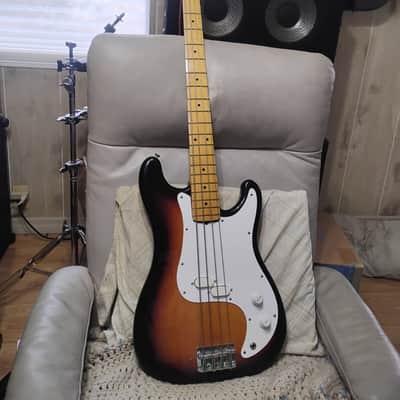 Fender Bullet Bass Deluxe 81-82 - Sunburst image 3
