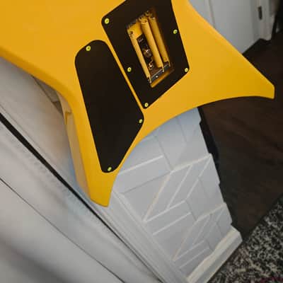 Jackson Pro Series Dave Davidson Warrior WR7 MAH MPL 2025 - Present - Ferrari Yellow image 8