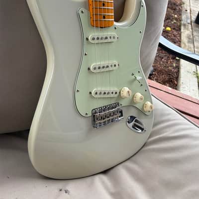 Fender Classic Series ‘50s Stratocaster - Lilac image 5