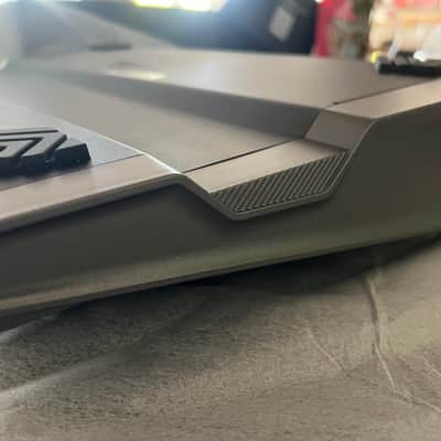 **LIKE NEW-IN BOX-ONE OWNER** Sheeran Looper X image 20