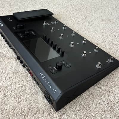 Line 6 Helix LT with Gator case image 3