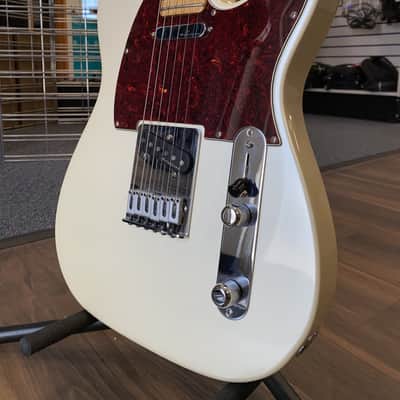 Fender Player II Modified Telecaster Maple Fingerboard Olympic Pearl 2025 - Present - Olympic Pearl with Gig Bag image 11