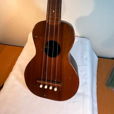 Vintage Kapalai by Kamaka Soprano Ukulele – Hand Made in Hawaii by Takamori – c. 1950s–60s – Provenanced Kāneʻohe Original OwnEr image 2