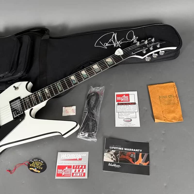 Washburn PS 1800 Paul Stanley Signature KISS in weiß white Gigbag