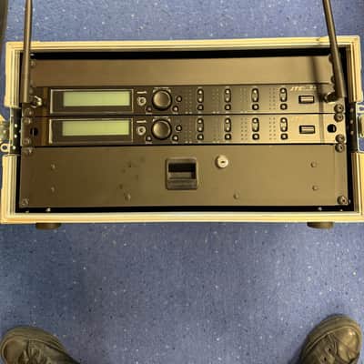 FBT Vertus CS1000 Complete PA System Bundle with Peavey PV20 Mixer, JTS Wireless Mics, Cart & Cables image 3