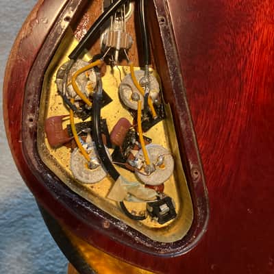 Gibson SG Standard "Large Guard" with Maestro Vibrola 1966 - 1971 - Cherry image 12