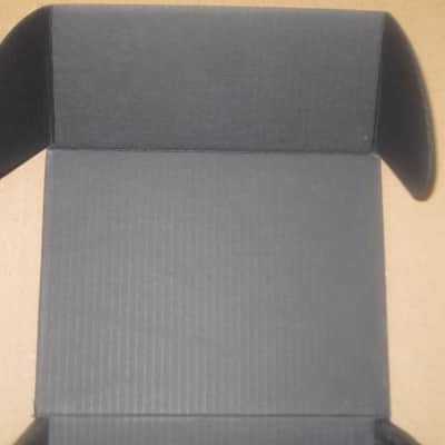 very lightly handled / mostly very clean MXR EMPTY BOX for M116 Fullbore Metal Distortion (NO pedal) + original Instructions & original Warranty / Registration (2010s-2020s) BOX: black cardboard with silver color MRX logo / LABELS: gray & black image 15