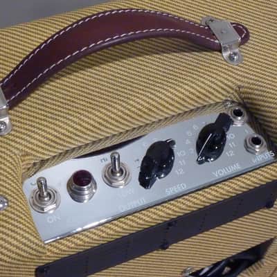 Fender EC Vibro-Champ Eric Clapton Signature 5-Watt 1x8" Guitar Combo 2012 - 2015 - Tweed image 3